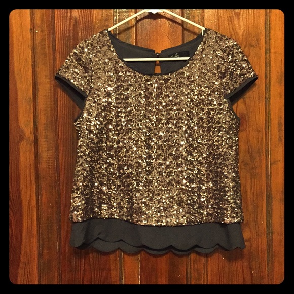 Gorgeous Sequin Top - Picture 1 of 2
